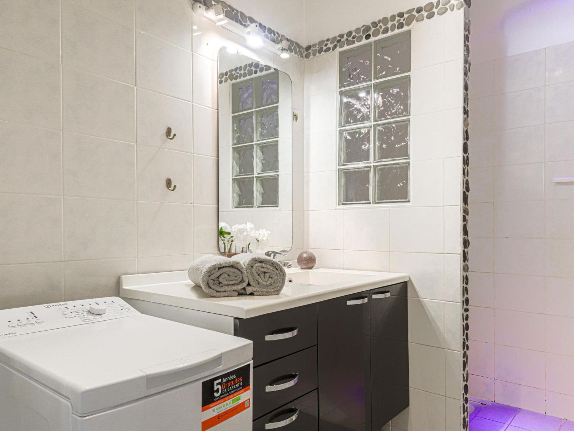 Apartment Les Yuccas Promenade Des Anglais By Interhome Ницца Экстерьер фото